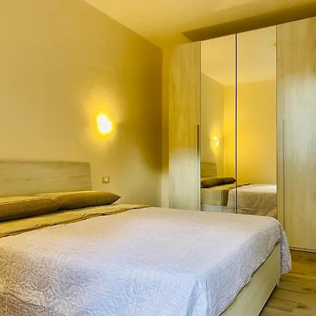 Nuova Residenza Dei 7 Pini A Pochi Passi Dal Mare アパート