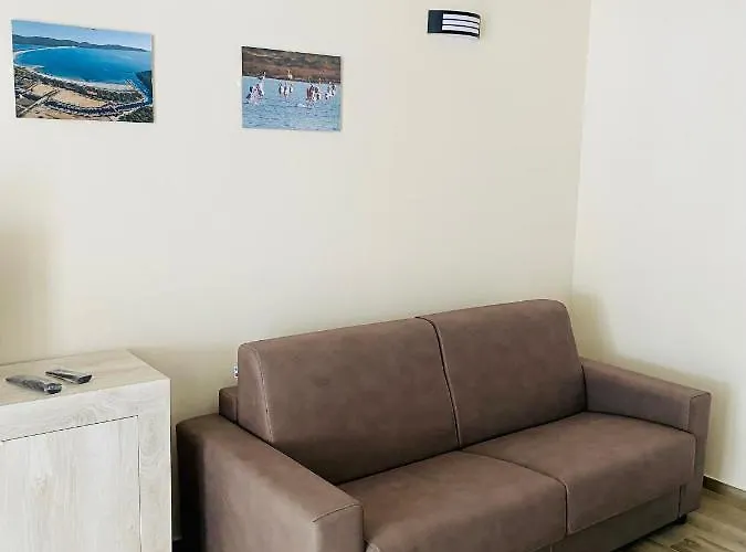 Nuova Residenza Dei 7 Pini A Pochi Passi Dal Mare * ポルト・ピノ