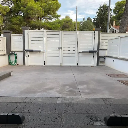 Nuova Residenza Dei 7 Pini A Pochi Passi Dal Mare Porto Pino