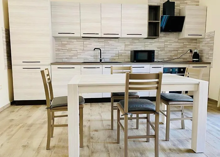Nuova Residenza Dei 7 Pini A Pochi Passi Dal Mare Apartman